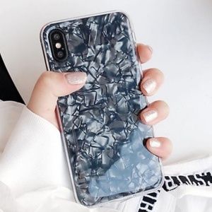 NEW iPhone 7/8 Black Conch Shell Case